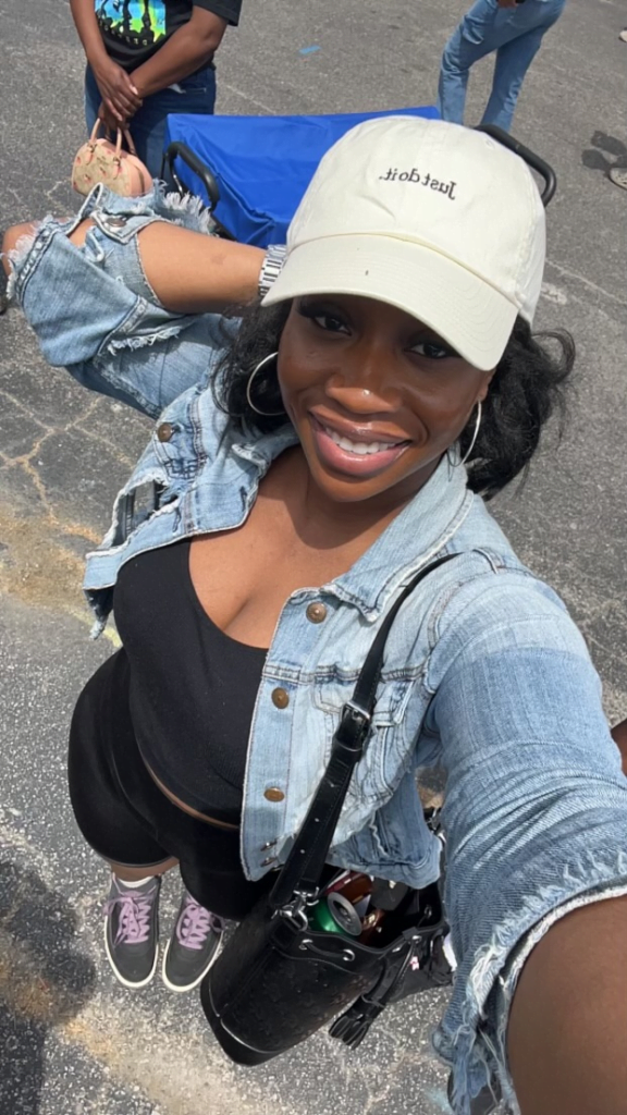 Sasha, the founder of growing + glowing self-care blog for women
